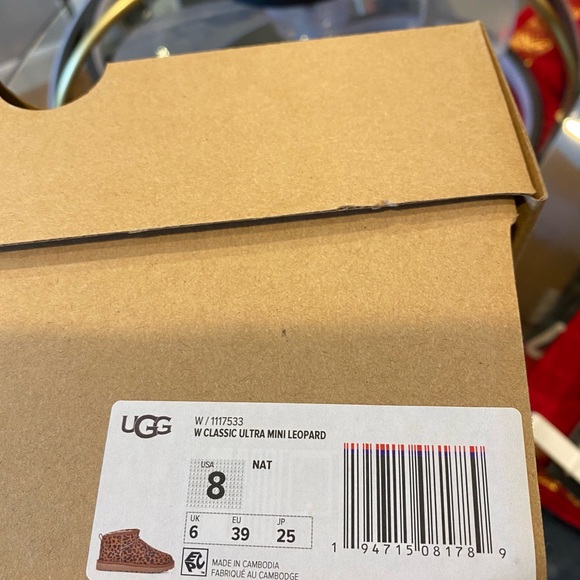 BNIB Authentic Ugg Woman’s Ultra Mini Leopard Boots - Picture 11 of 16